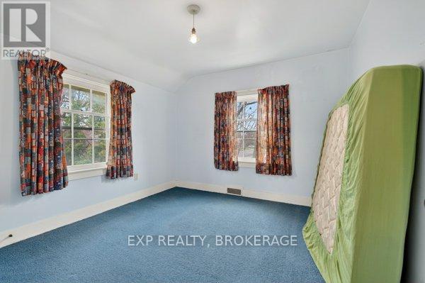 11 CARRUTHERS AVENUE - 15