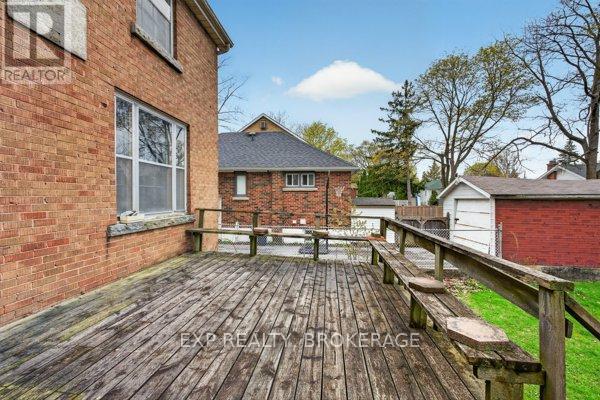 11 CARRUTHERS AVENUE - 23