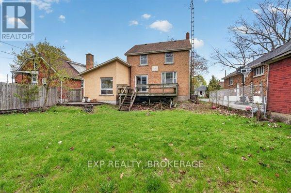 11 CARRUTHERS AVENUE - 25