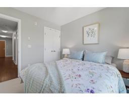 303 15747 Marine Drive, White Rock, BC V4B1E4 Photo 18