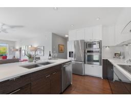 303 15747 Marine Drive, White Rock, BC V4B1E4 Photo 7