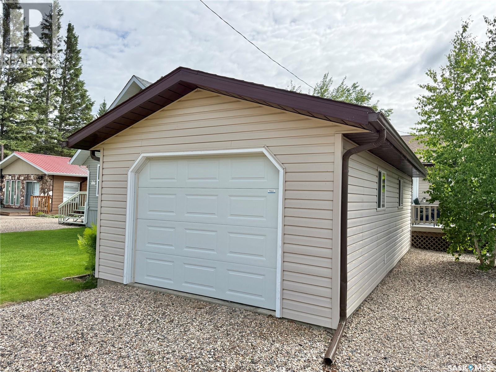 209 Lakeview Ave N, Morin Lake - 45