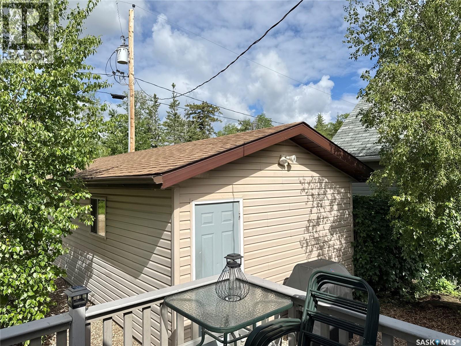 209 Lakeview Ave N, Morin Lake - 33