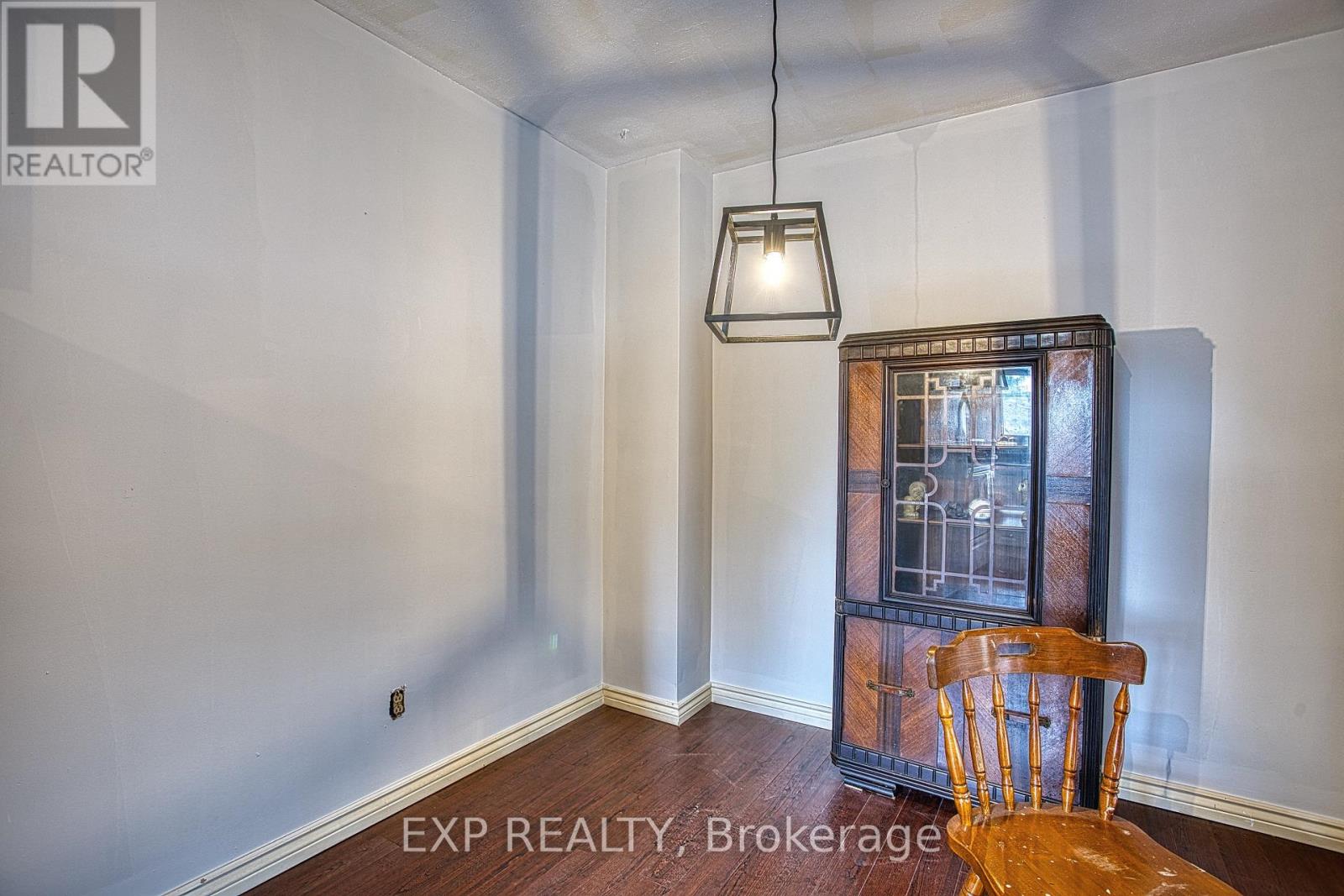 #404 7 VIKING COURT - 12