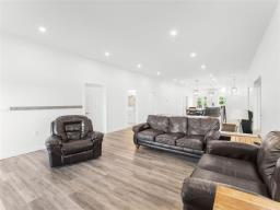 6 Charlie Hapko Road, Lac Du Bonnet, MB R0E1A0 Photo 17