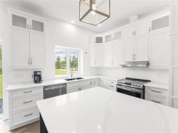 6 Charlie Hapko Road, Lac Du Bonnet, MB R0E1A0 Photo 22