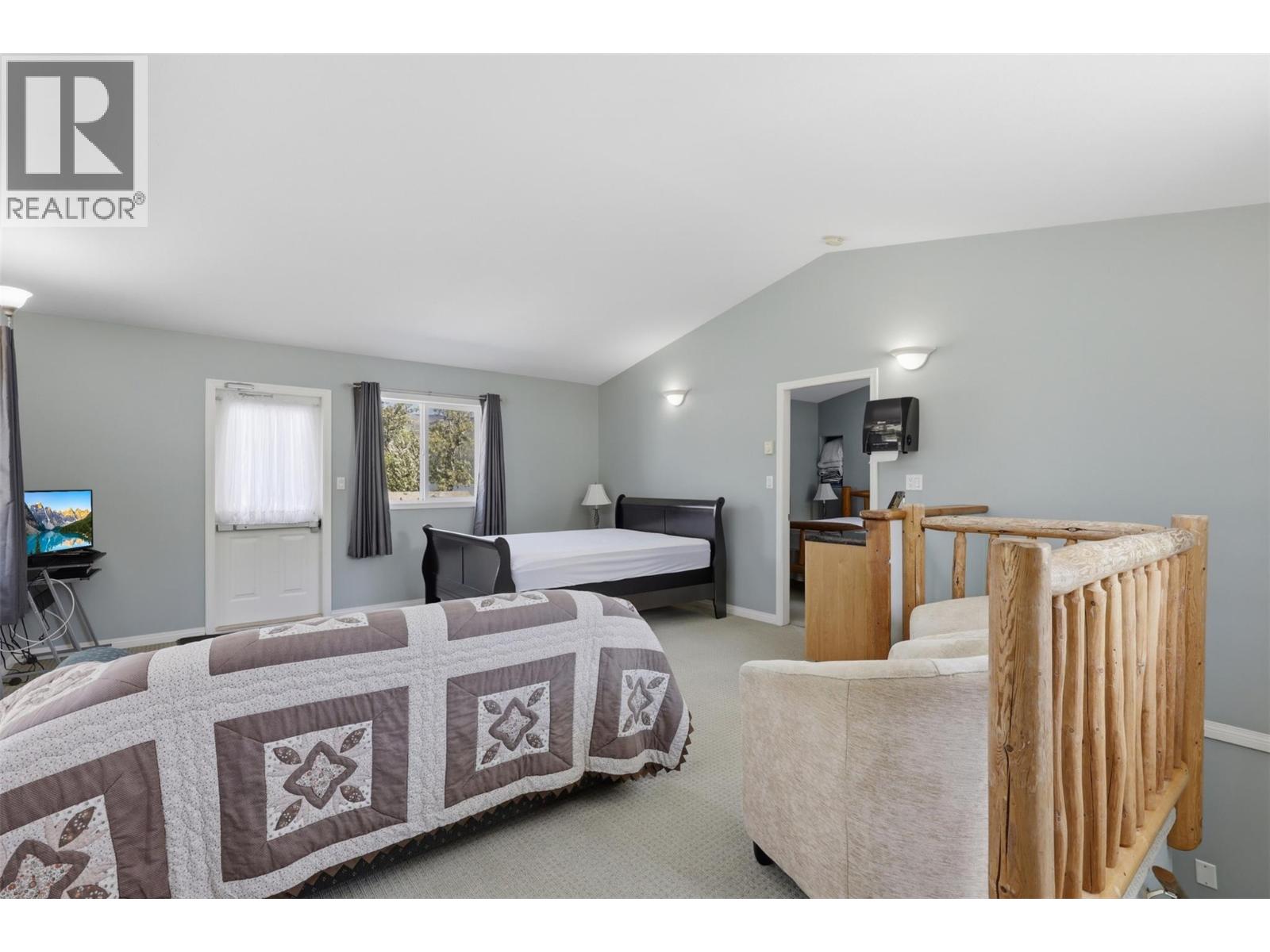 #30 667 Waverly Park Frontage Road - 33