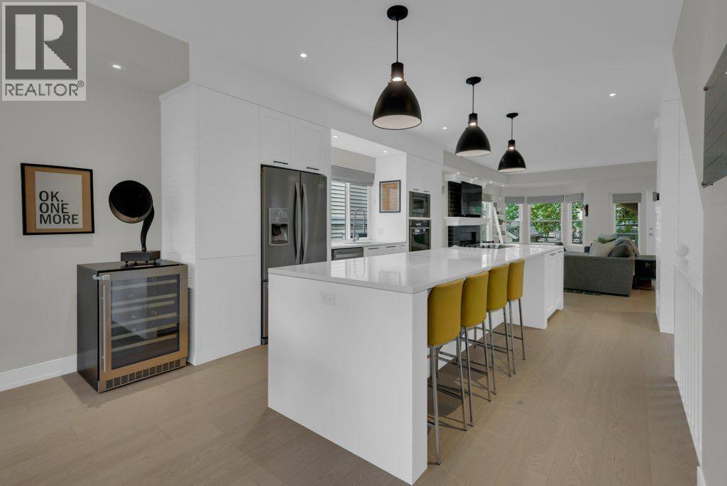 3617 3 Street SW - photo 2