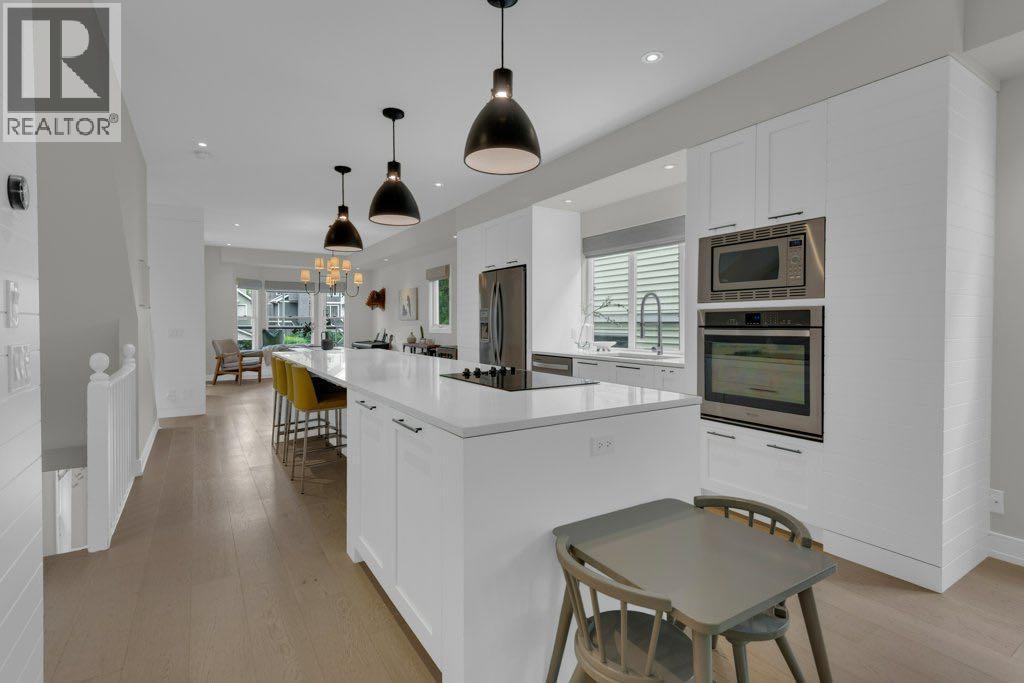 3617 3 Street SW - photo 3