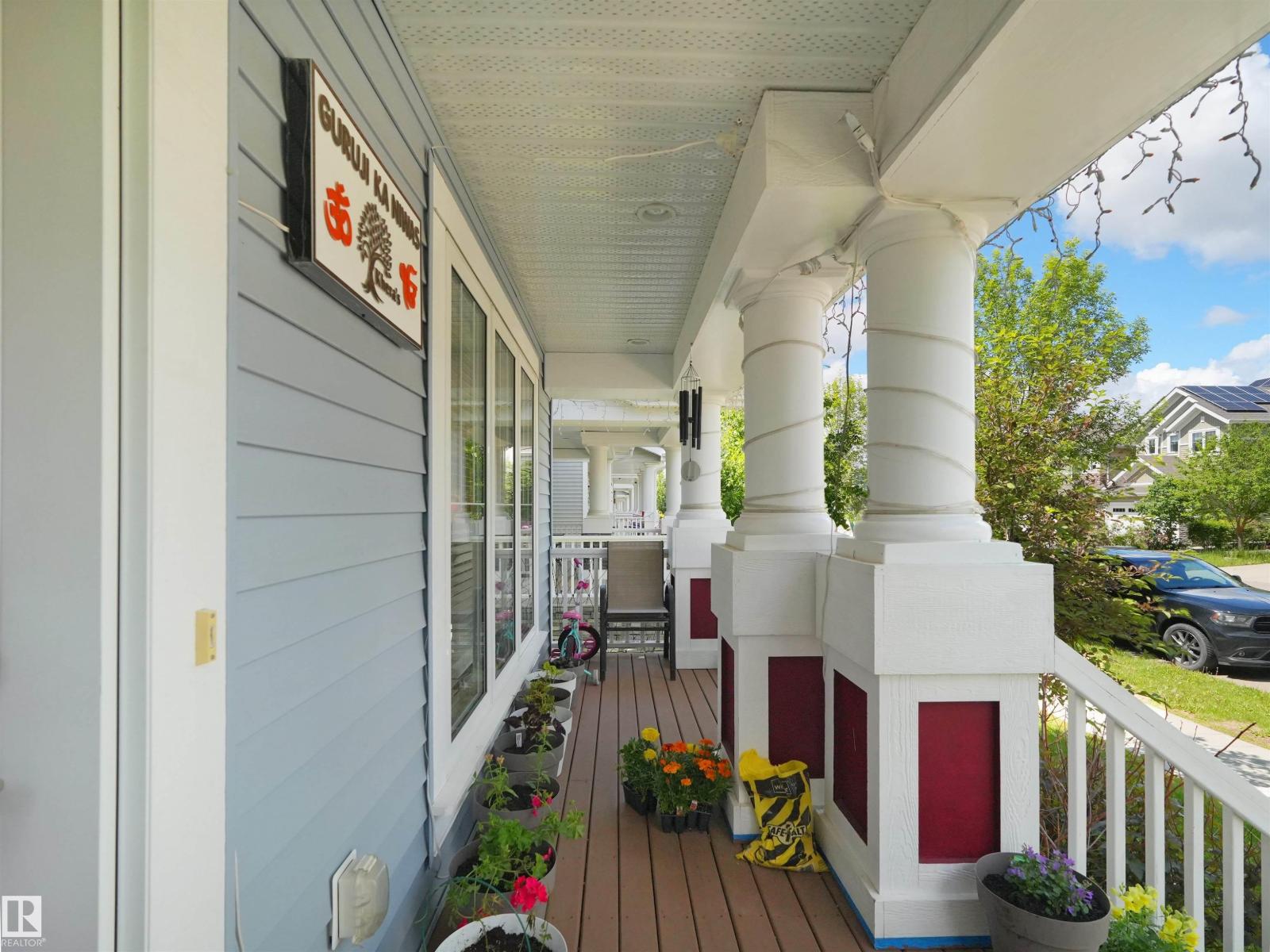 7827 22 AV SW — photo 13