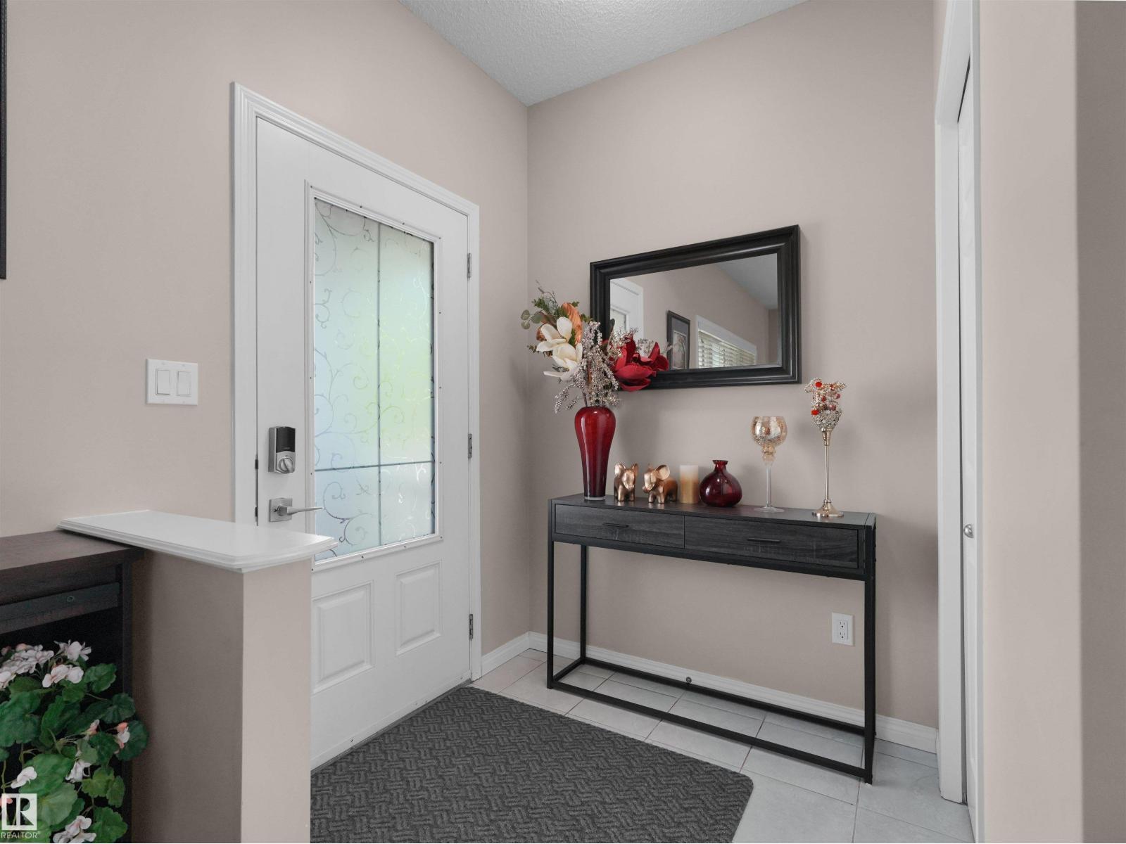 7827 22 AV SW — photo 14