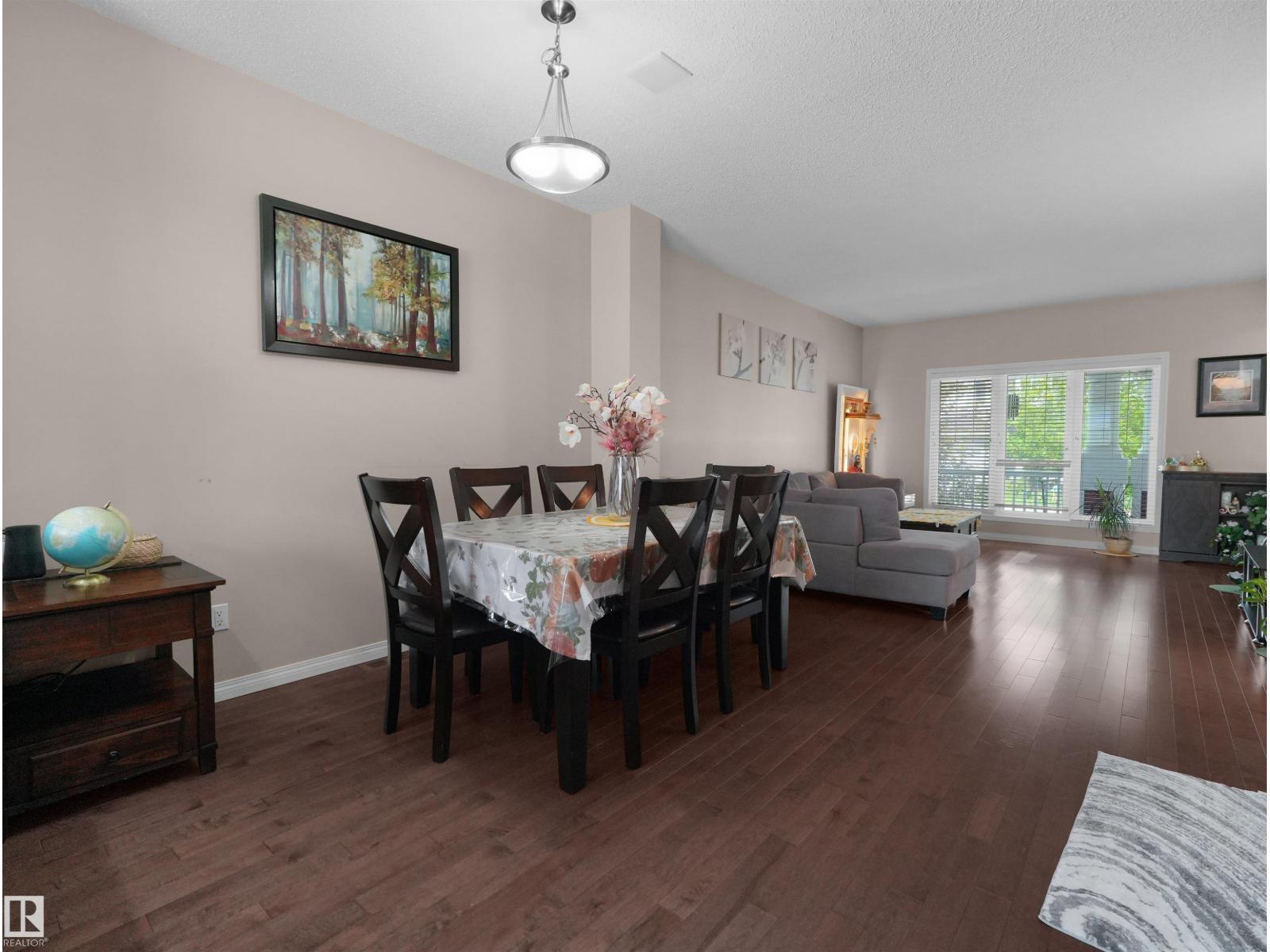 7827 22 AV SW — photo 21