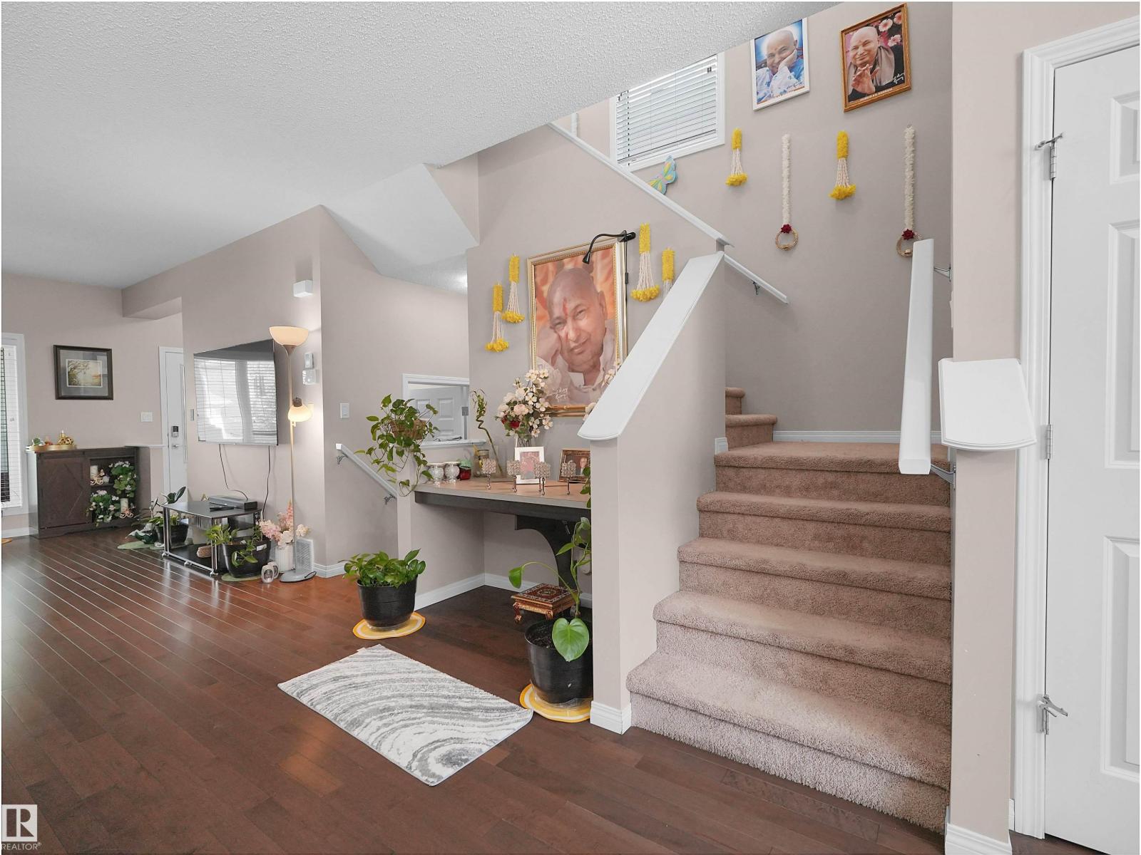 7827 22 AV SW — photo 22