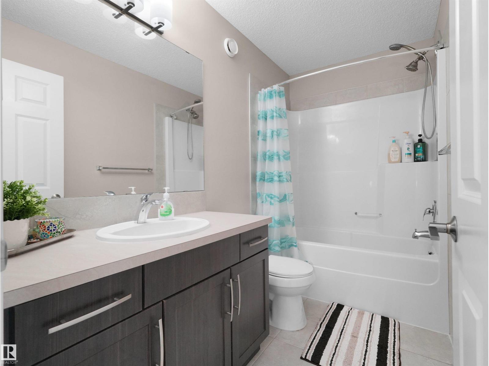 7827 22 AV SW — photo 32