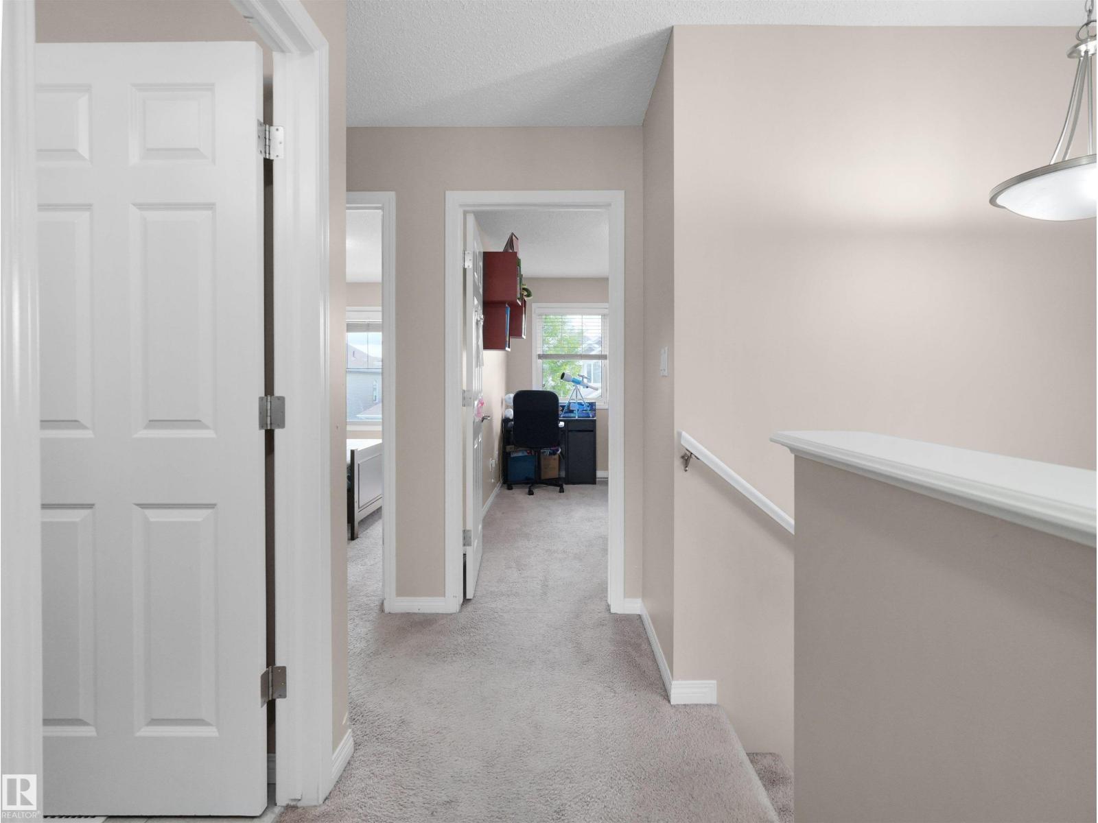 7827 22 AV SW — photo 35