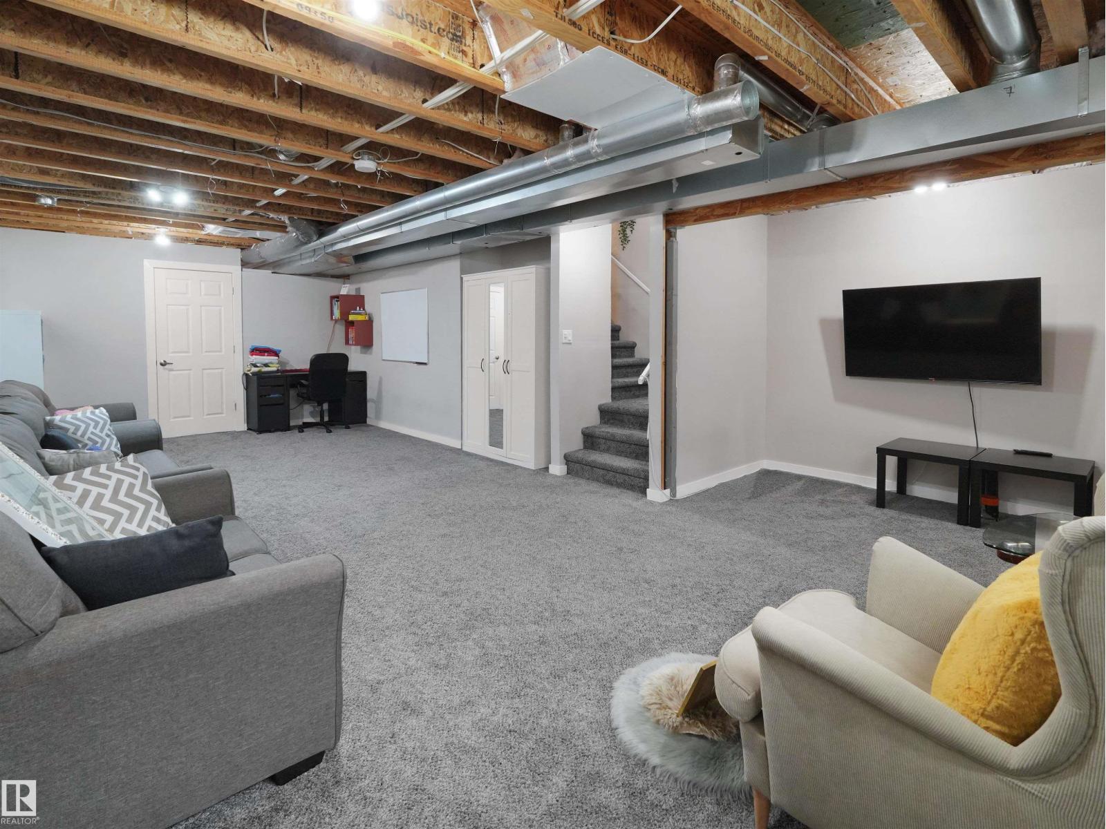 7827 22 AV SW — photo 45