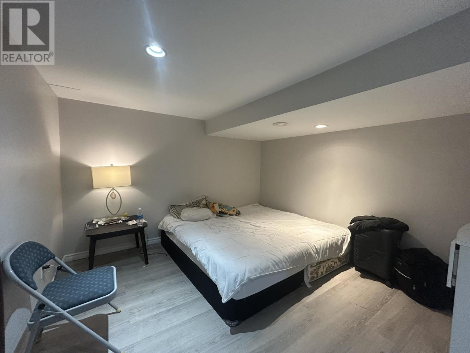 208 MACKENZIE AVE - 23