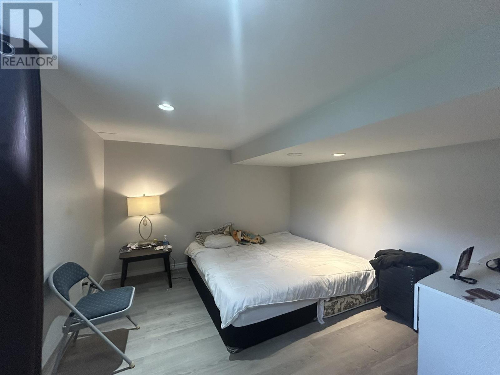 208 MACKENZIE AVE - 30