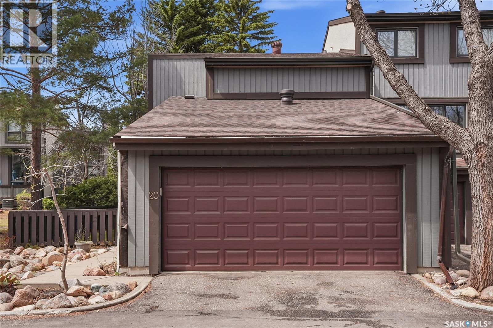 #20 455 Pinehouse DRIVE - 2
