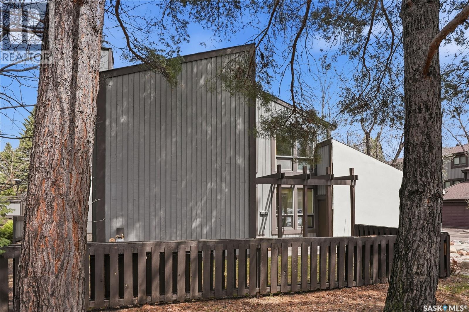 #20 455 Pinehouse DRIVE - 46