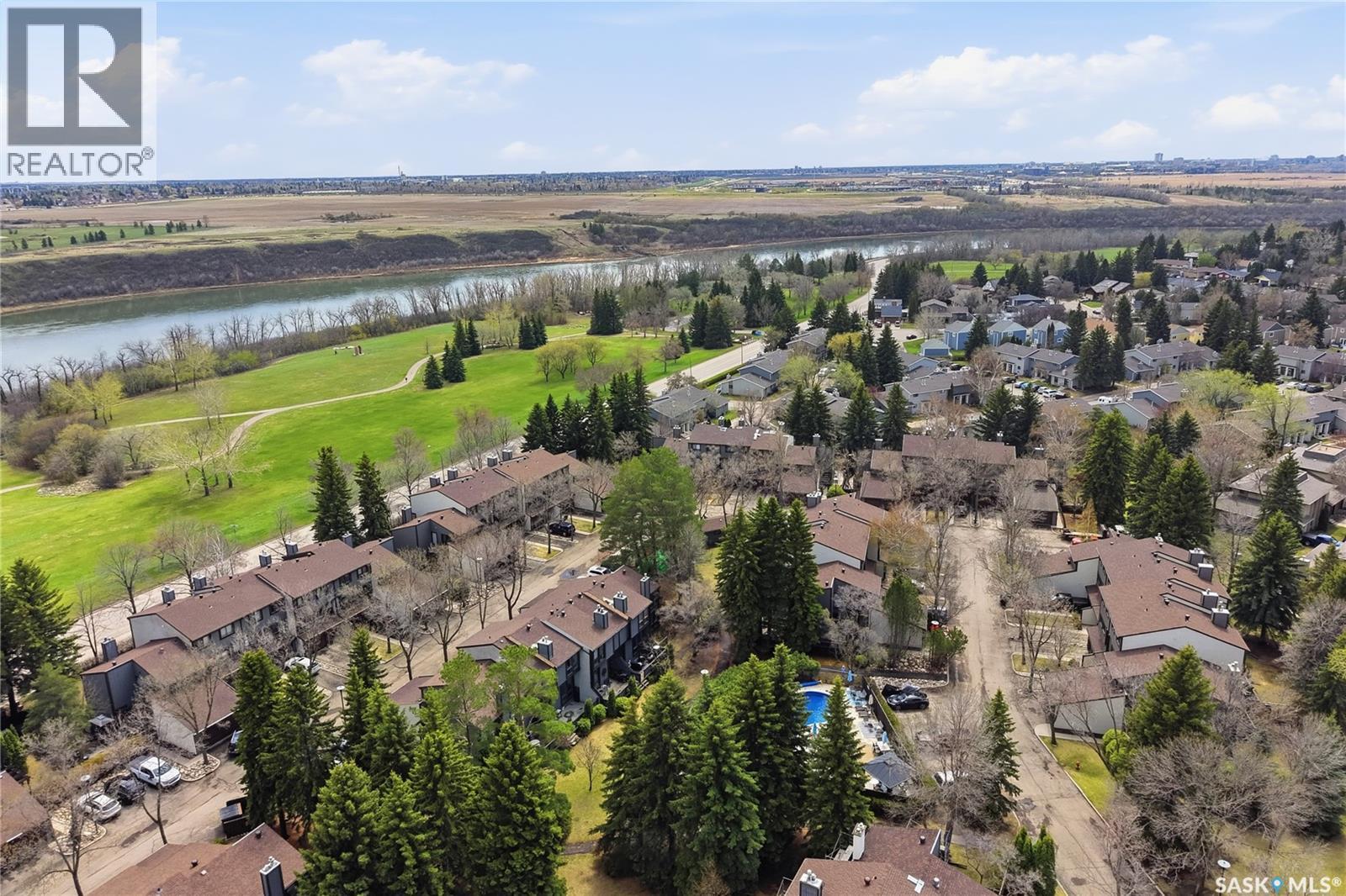#20 455 Pinehouse DRIVE - 52