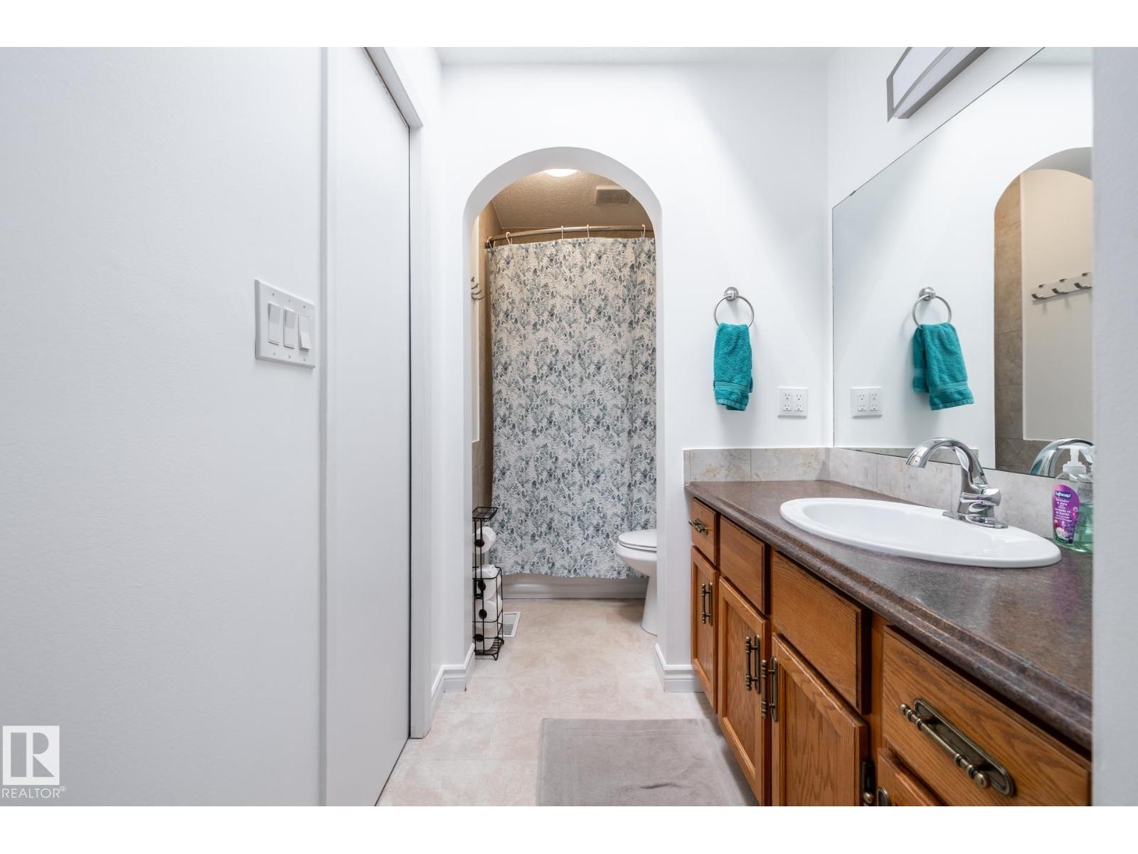 27 DANFORTH CR — photo 35