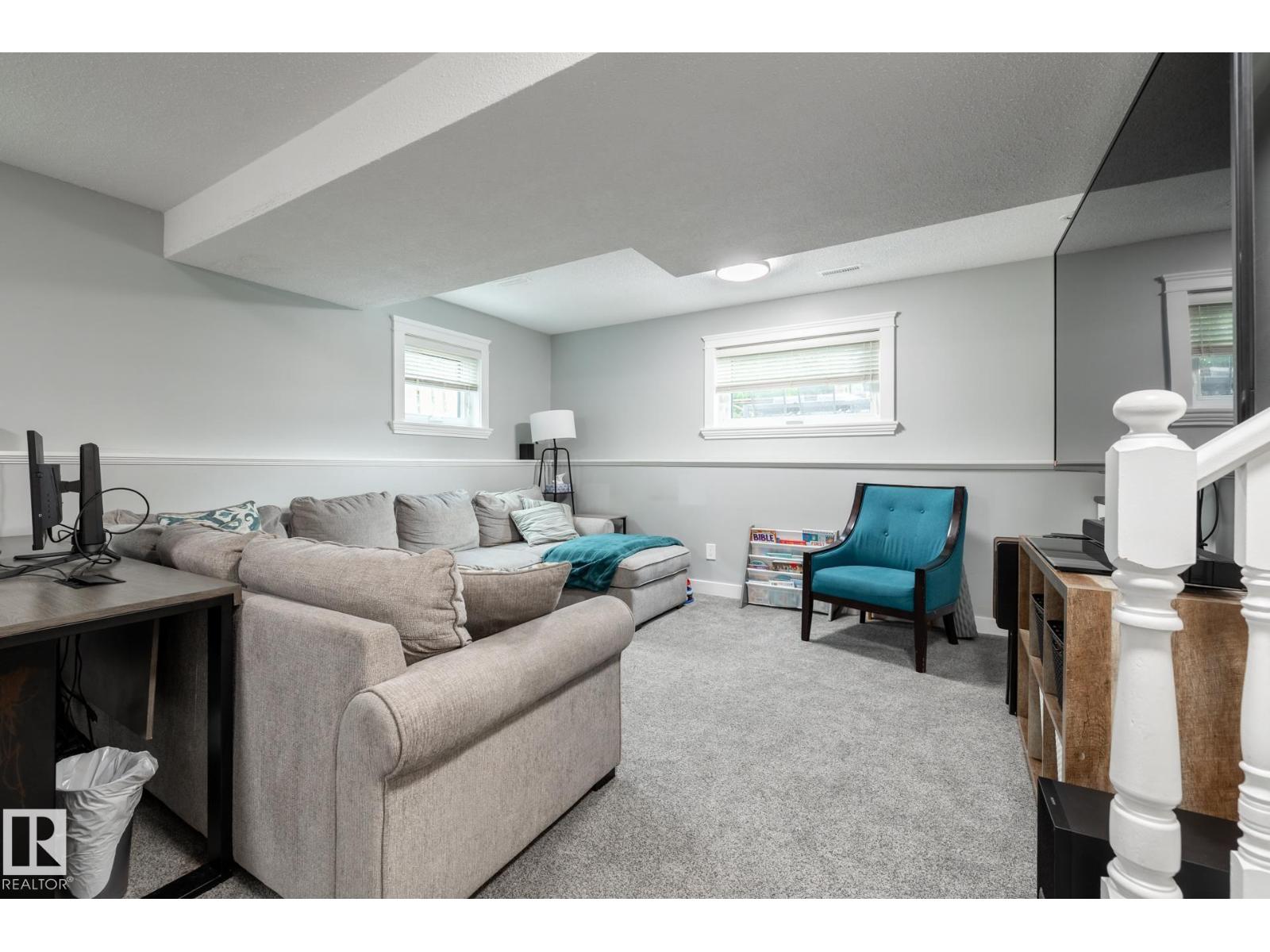 27 DANFORTH CR — photo 45