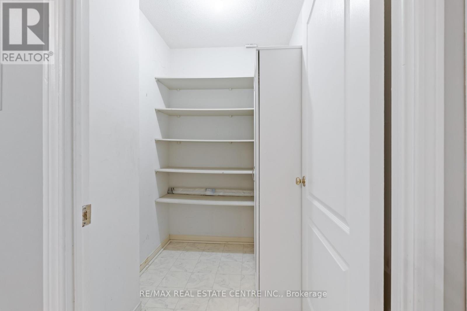 #406 26 HALL ROAD - 21
