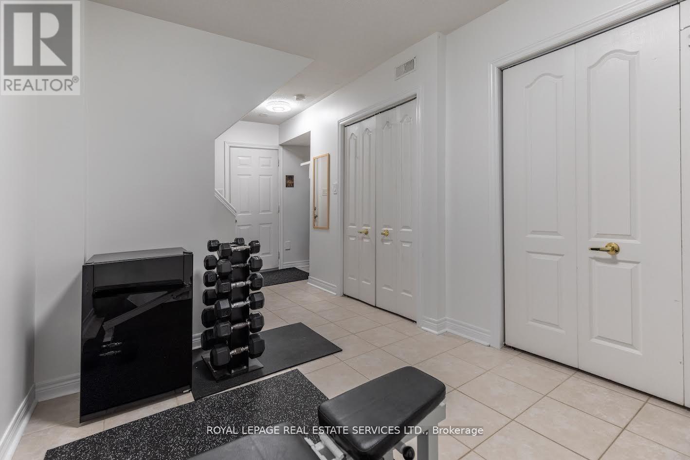 #49 435 HENSALL CIRCLE - 14