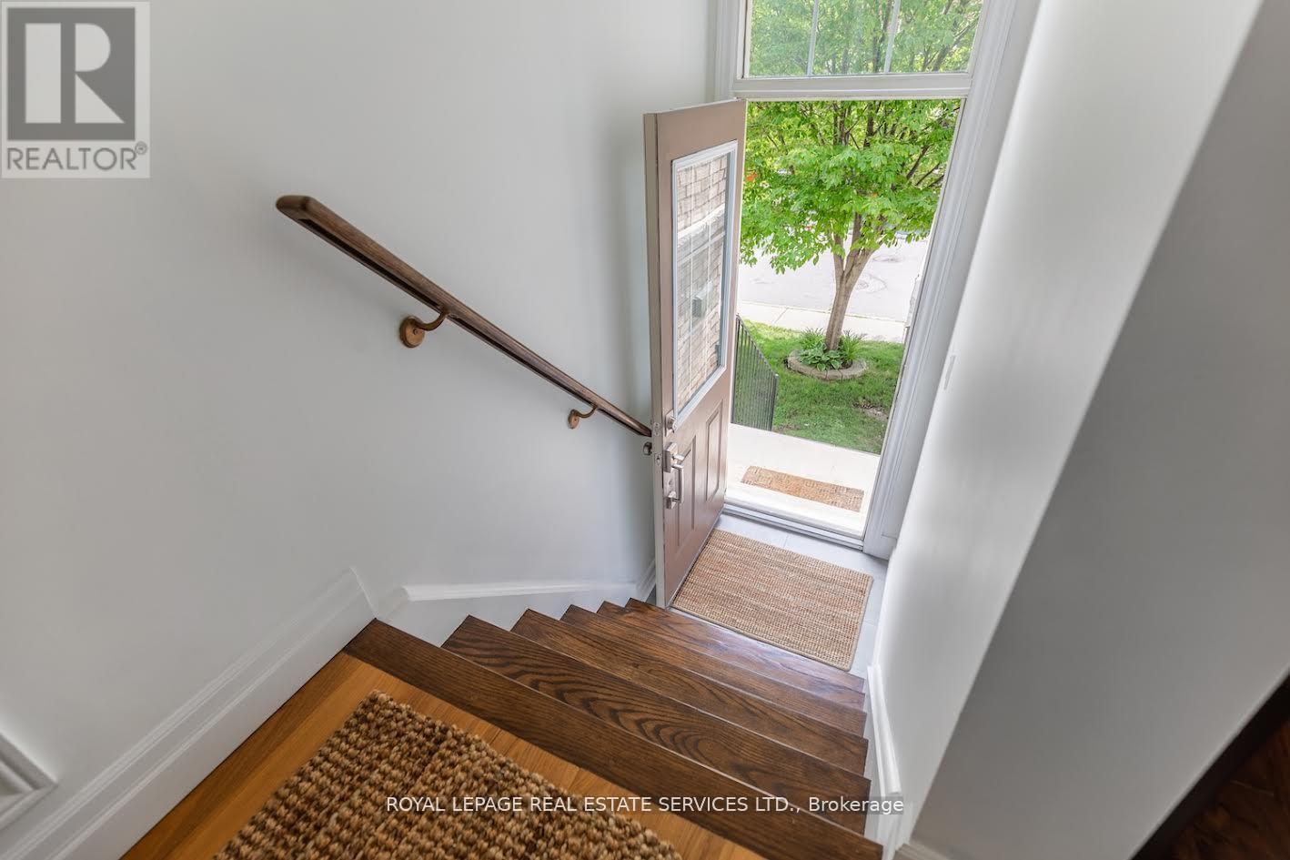 #49 435 HENSALL CIRCLE - 6