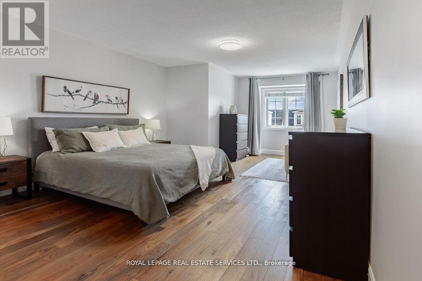 #49 435 HENSALL CIRCLE - 8