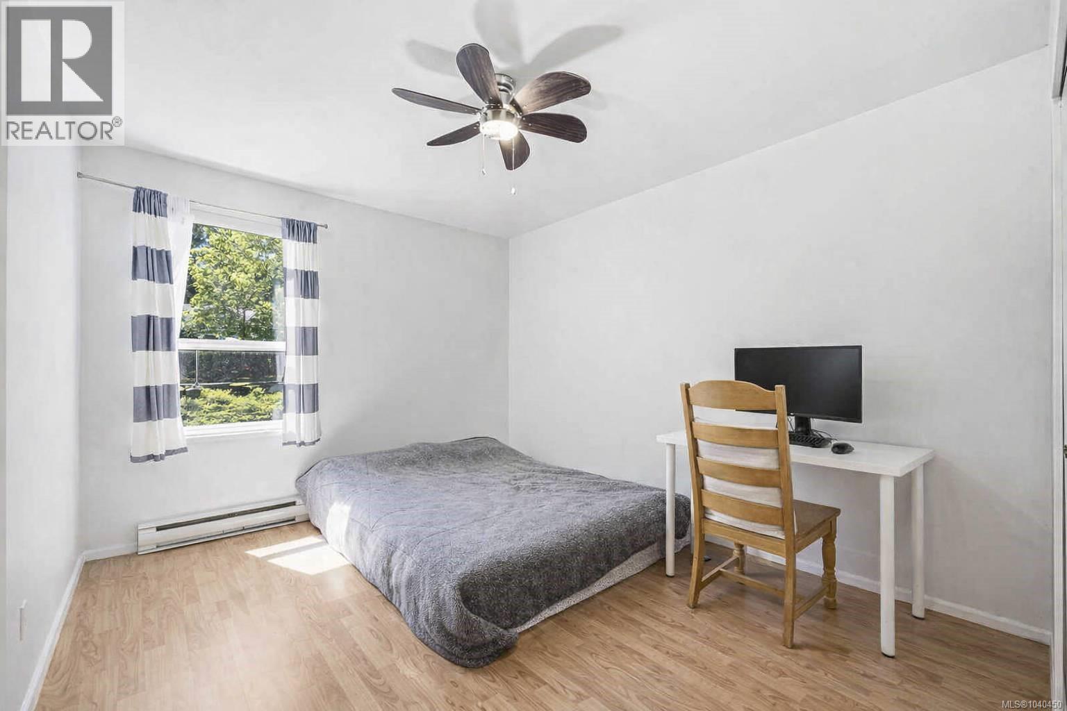 #4 1535 Dingwall Rd - Image 11
