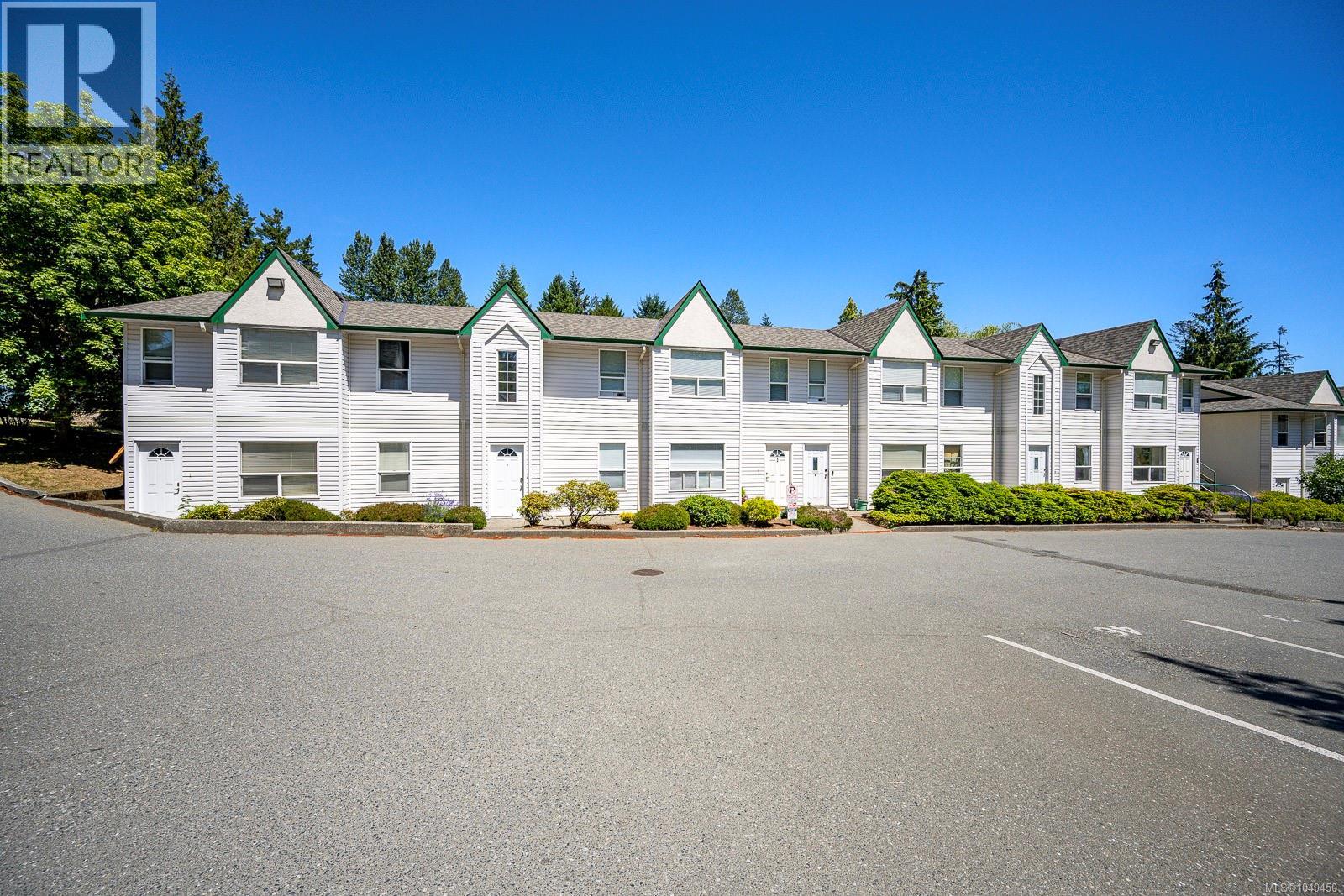#4 1535 Dingwall Rd - 21