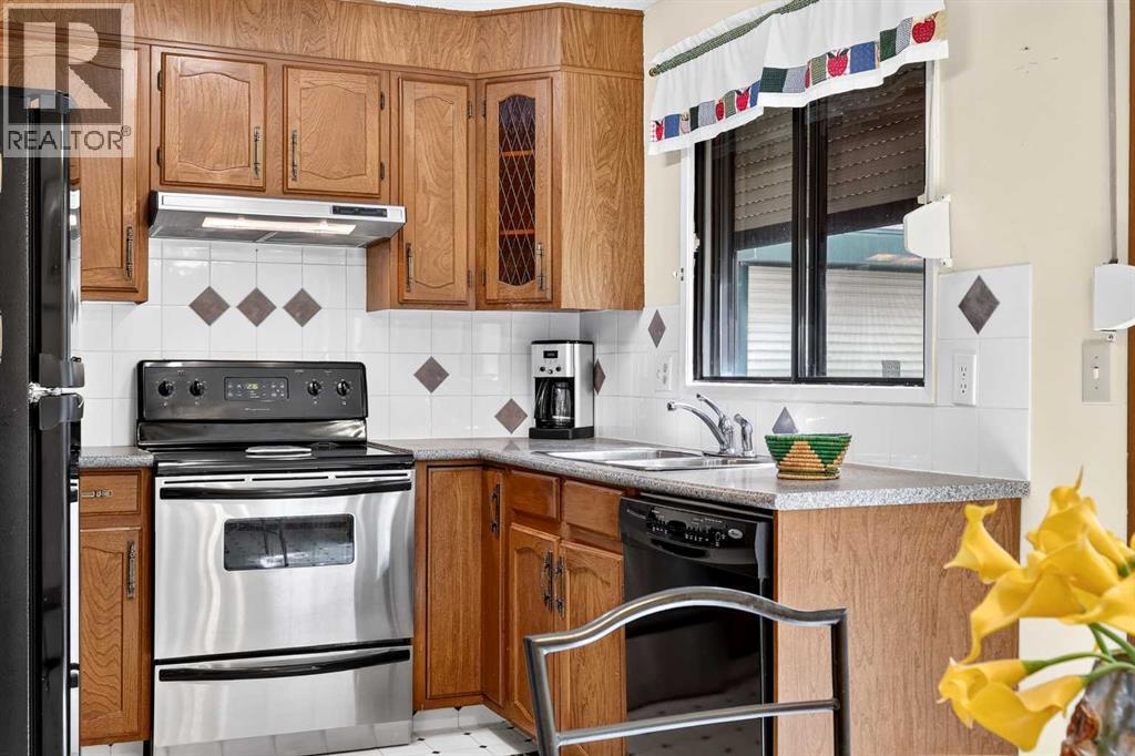 296 Templeton Circle NE — photo 15