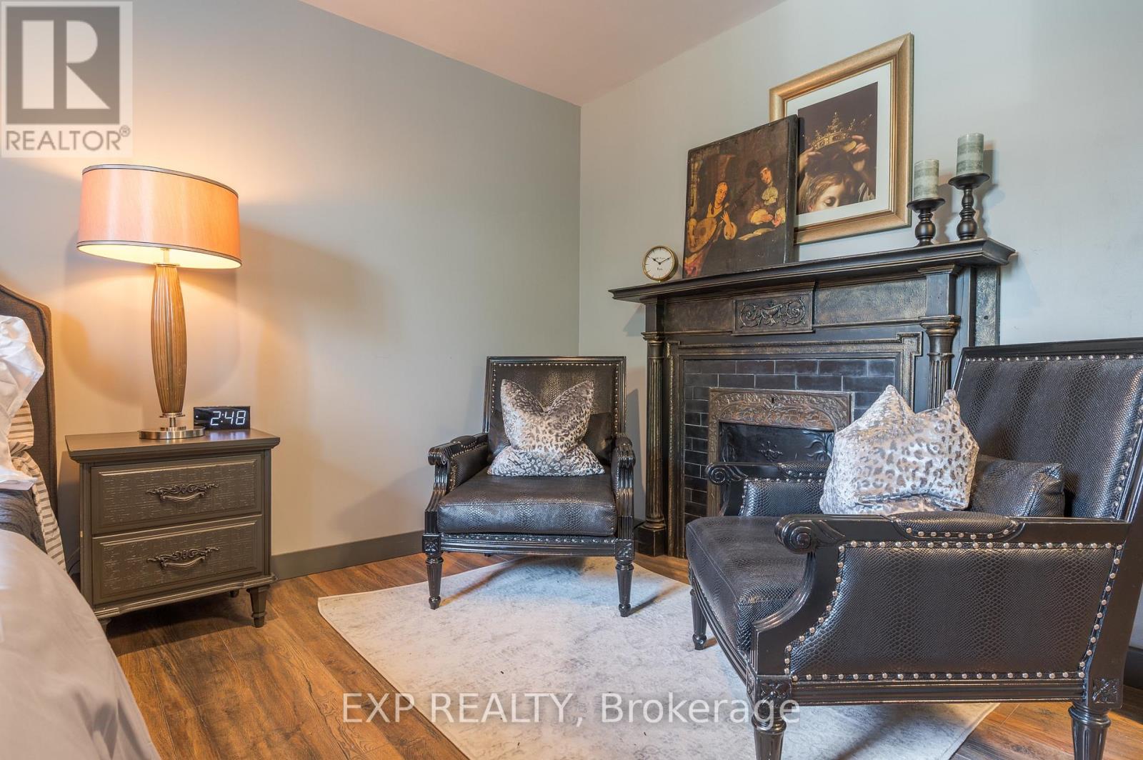 150 BAYVIEW DRIVE - 37
