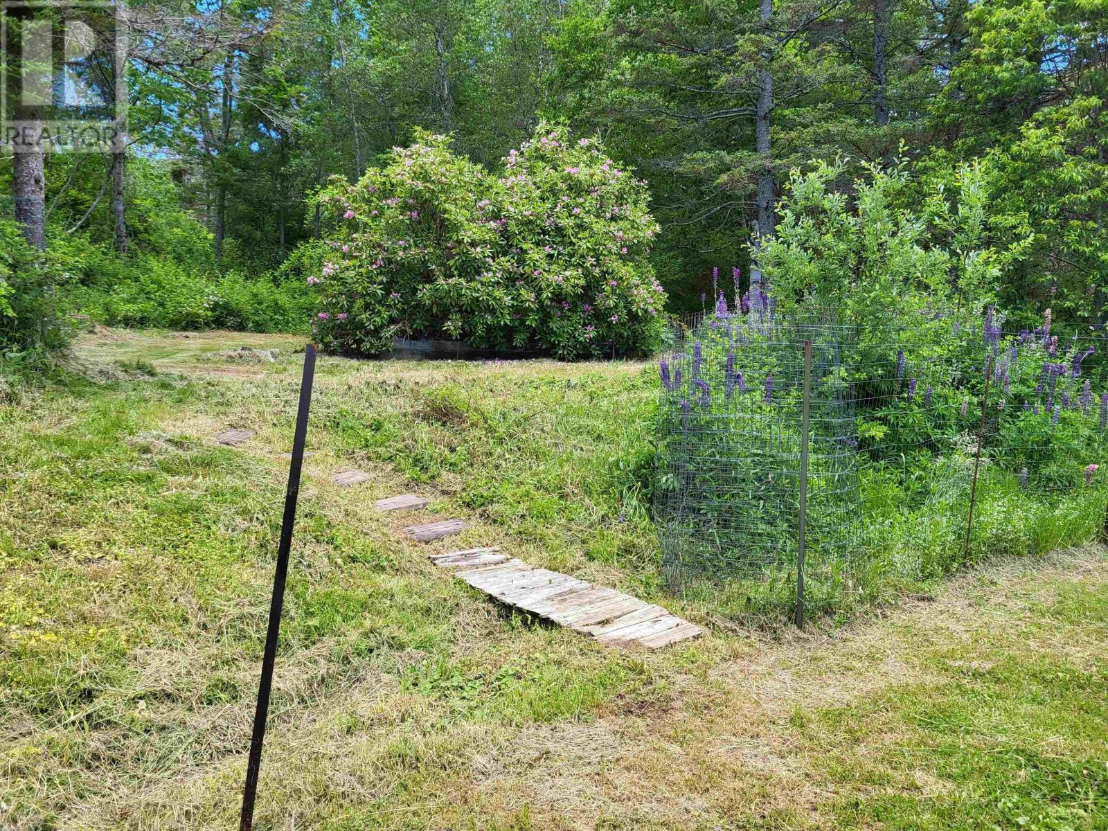 Property 3 of 14 of 519 Inglewood Road