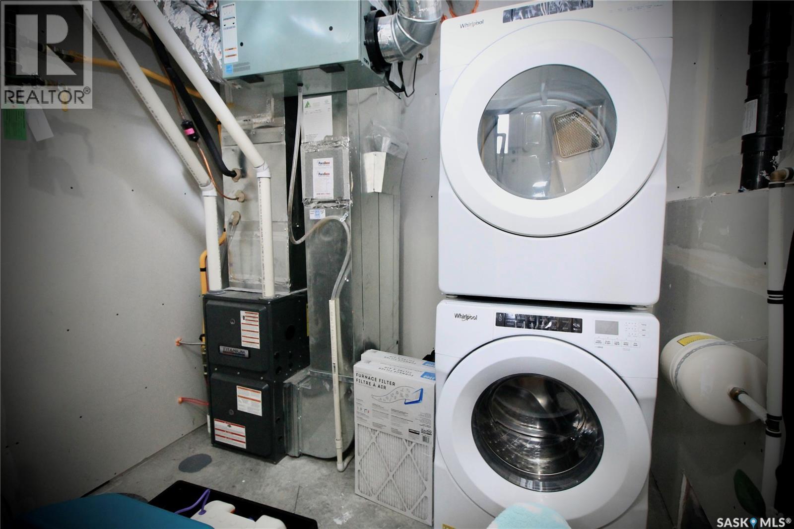 215 Thakur STREET - 25