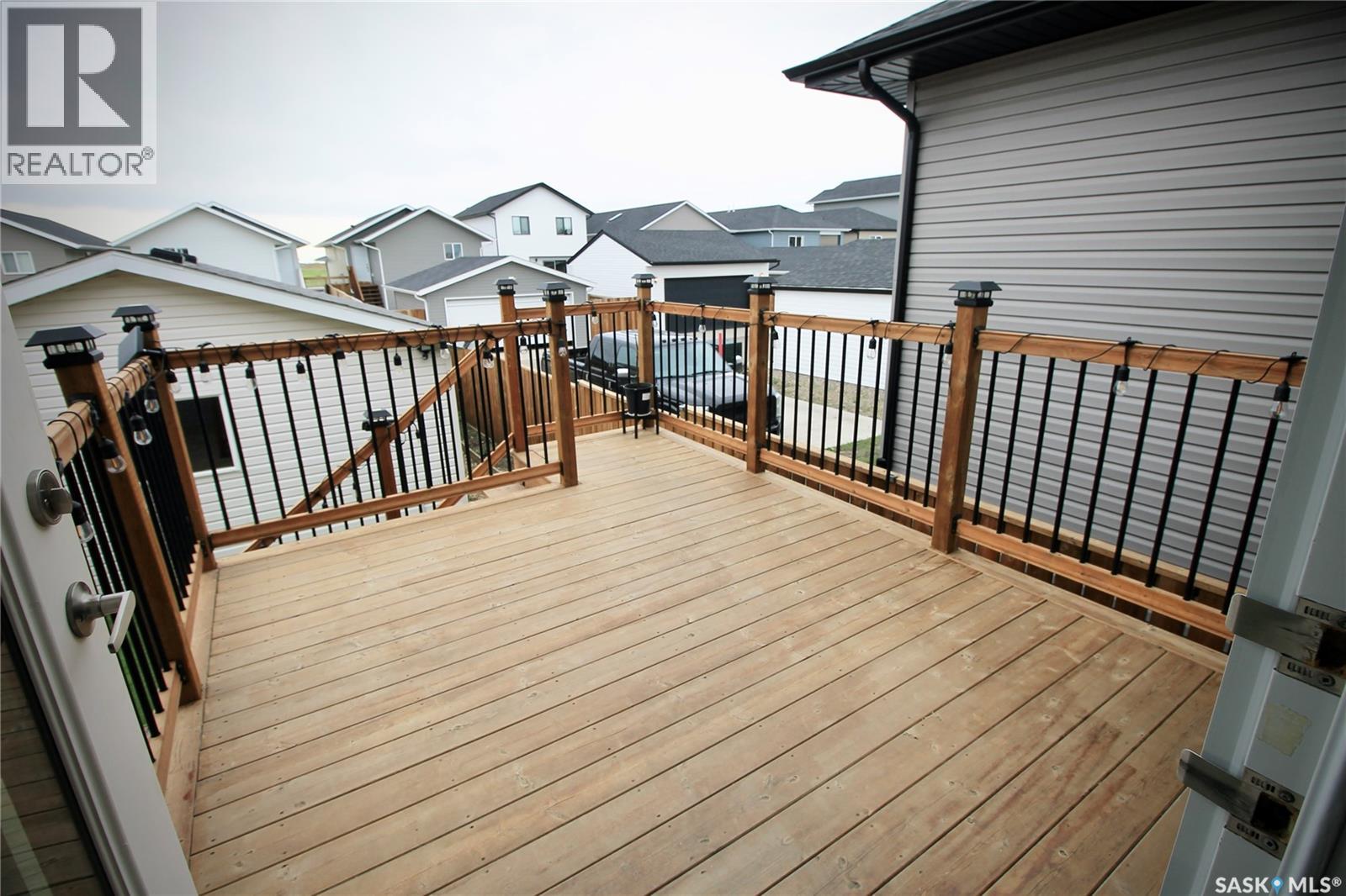 215 Thakur STREET - 28