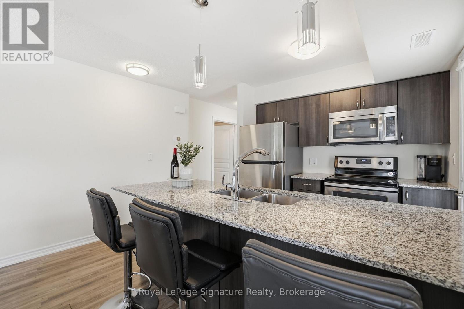 #101 4 ANCHORAGE CRESCENT - 17