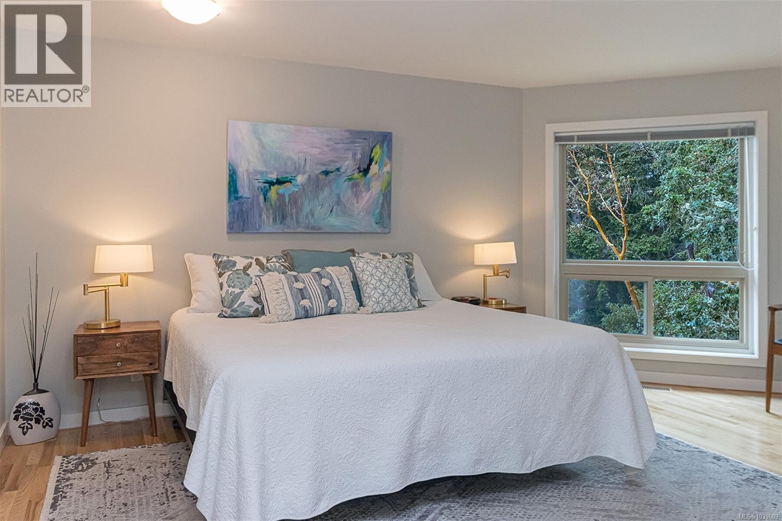 3853 Graceland Dr - 24