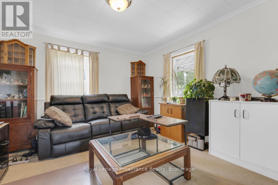 108 FRANK STREET - 10