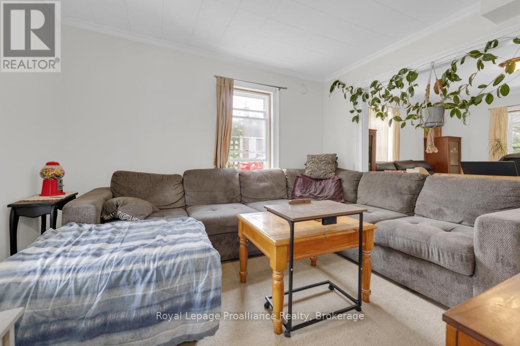 108 FRANK STREET - 12