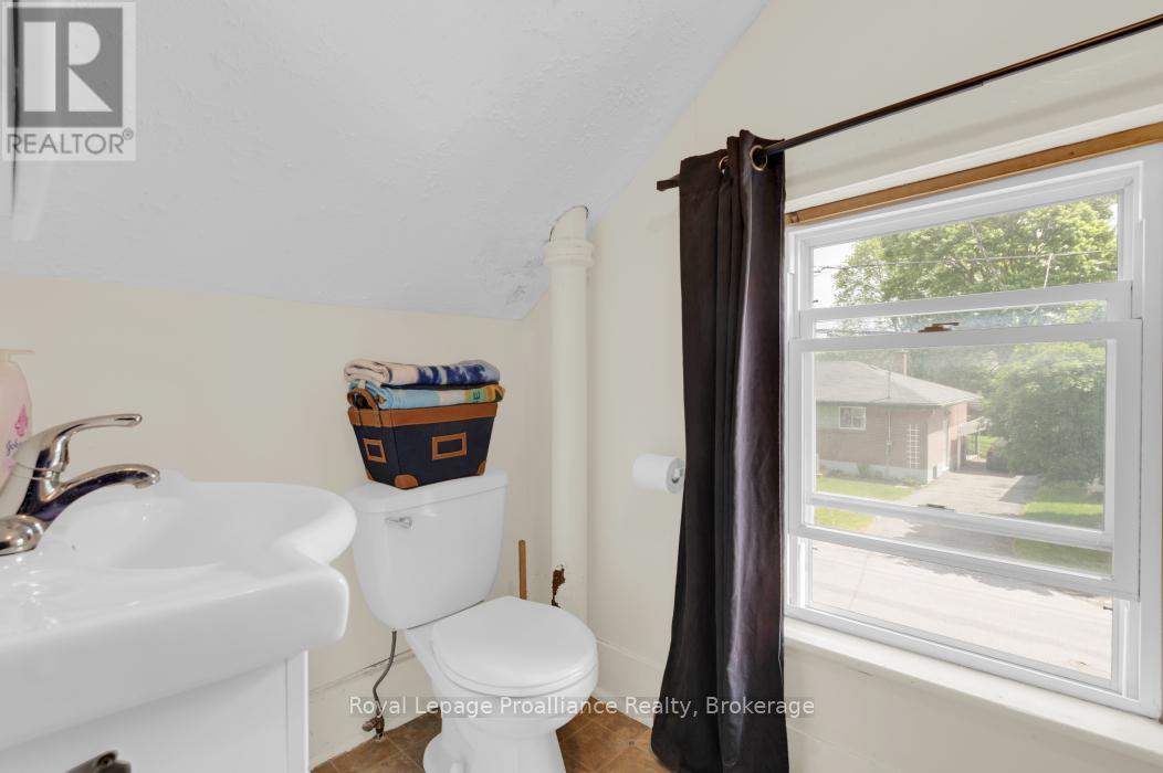 108 FRANK STREET - 16