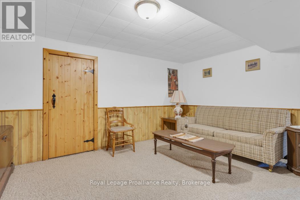 104 FRANK STREET - 24