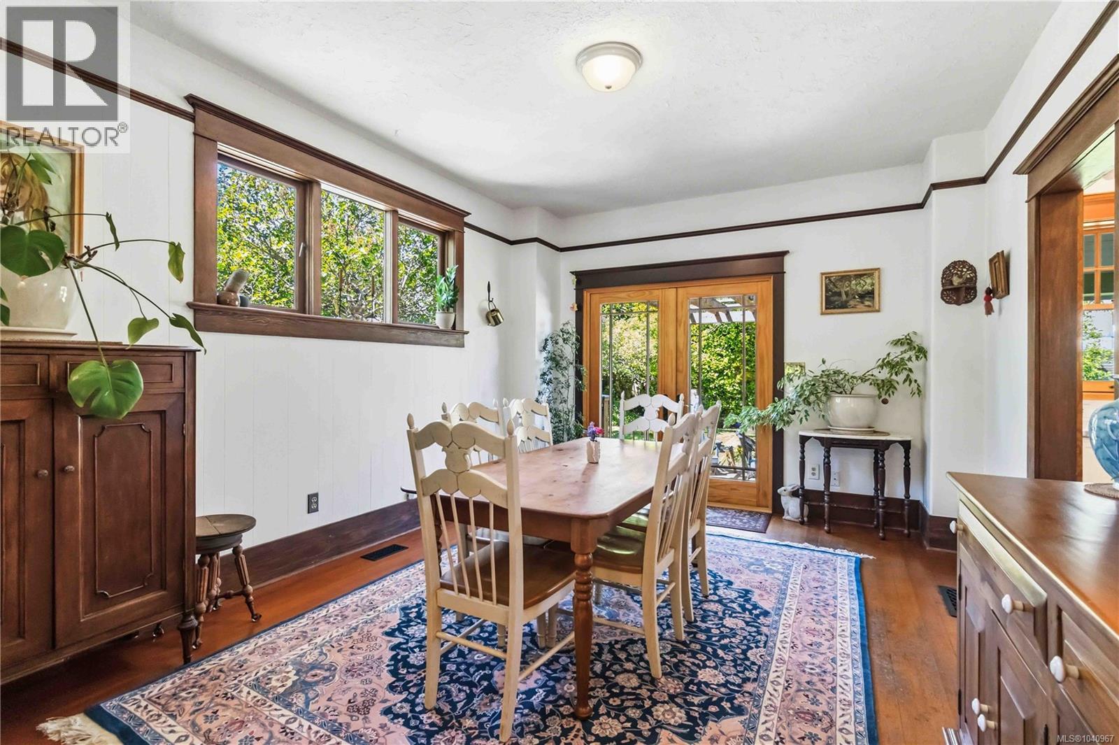  2232 BELMONT Avenue, Victoria