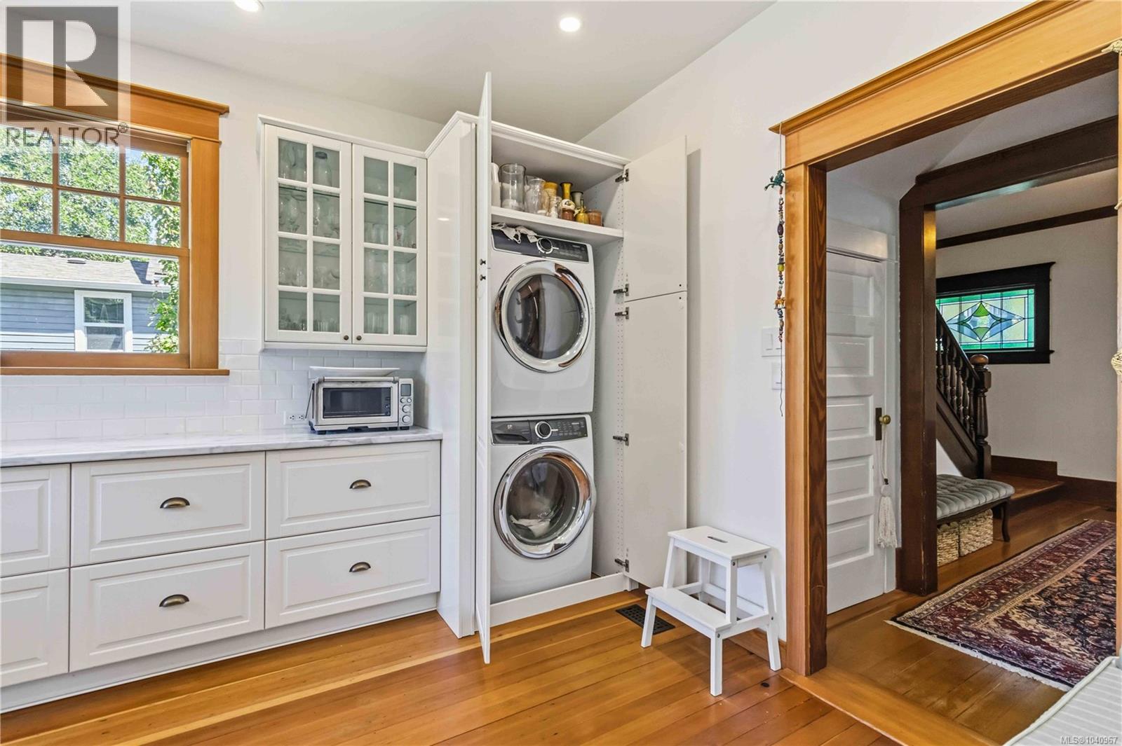  2232 BELMONT Avenue, Victoria