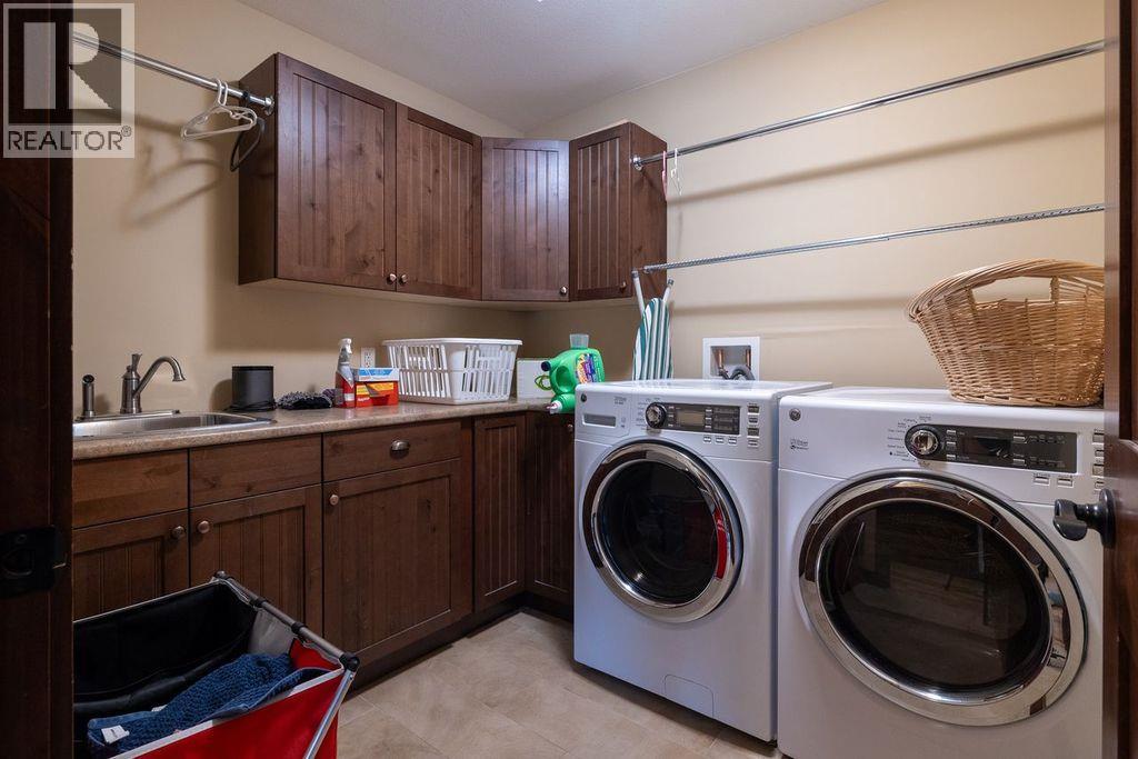 30 Silver Ridge Drive - 31