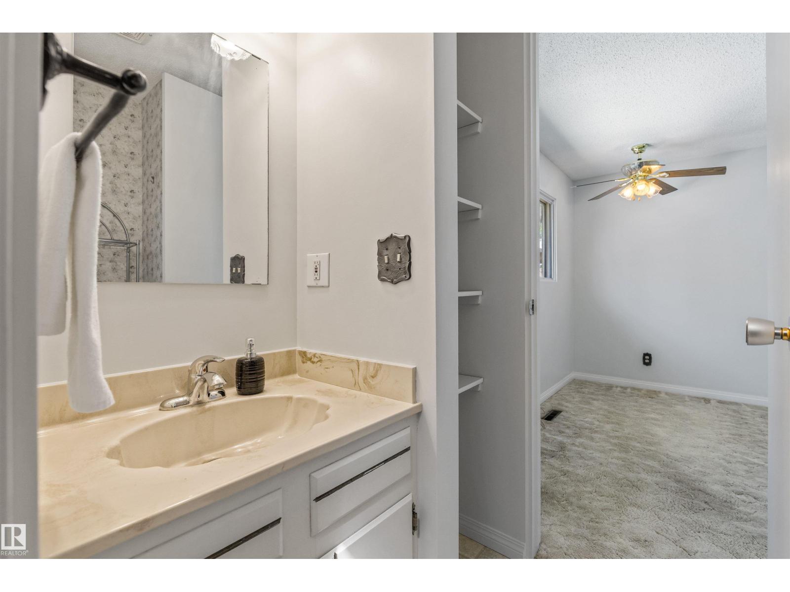 37 LEON PL — photo 17