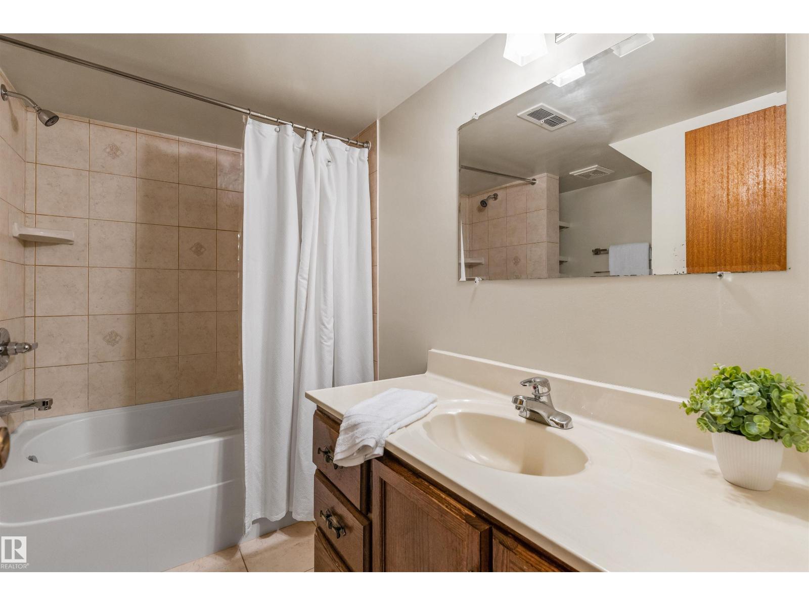 37 LEON PL — photo 33