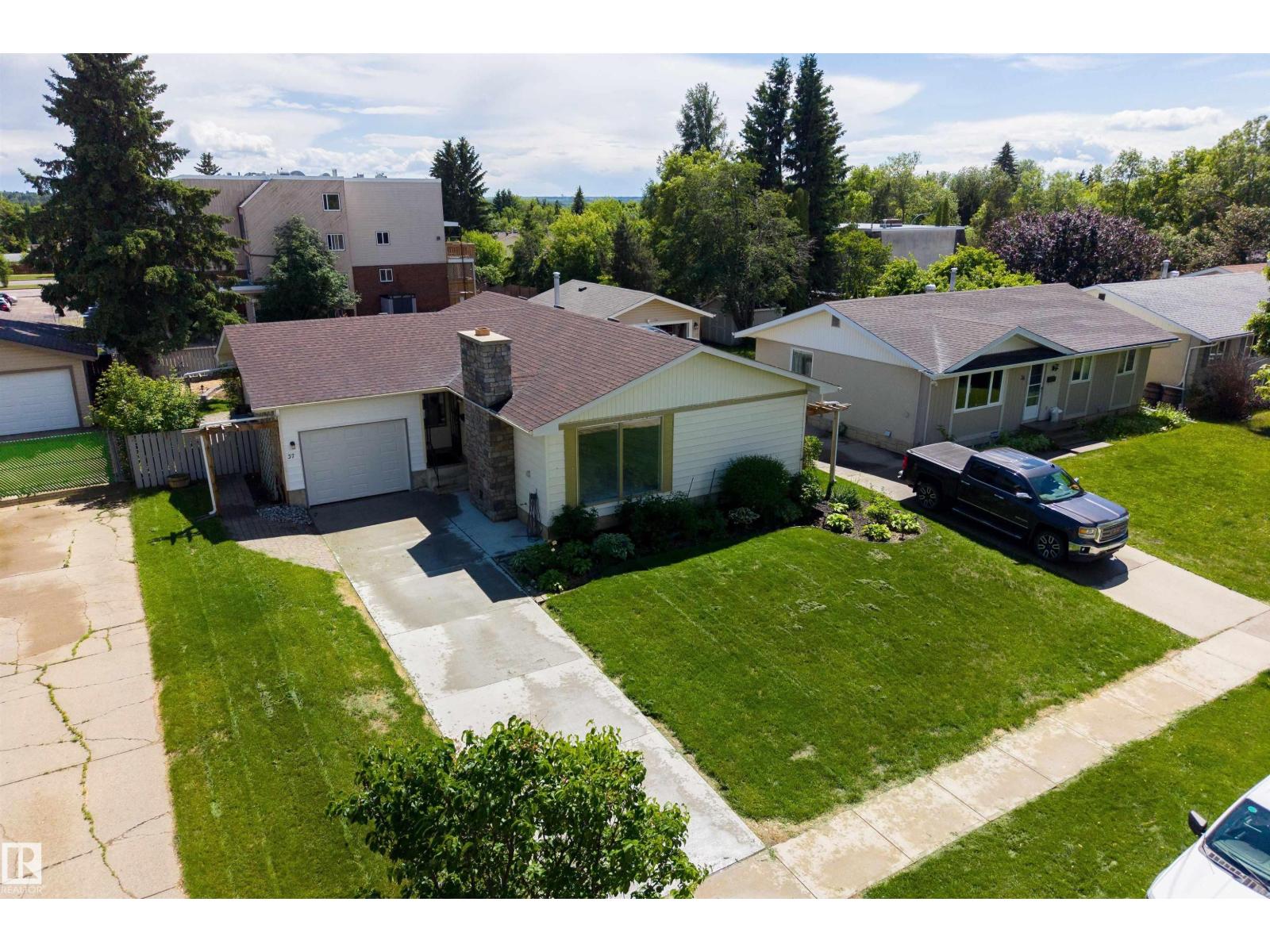 37 LEON PL — photo 42